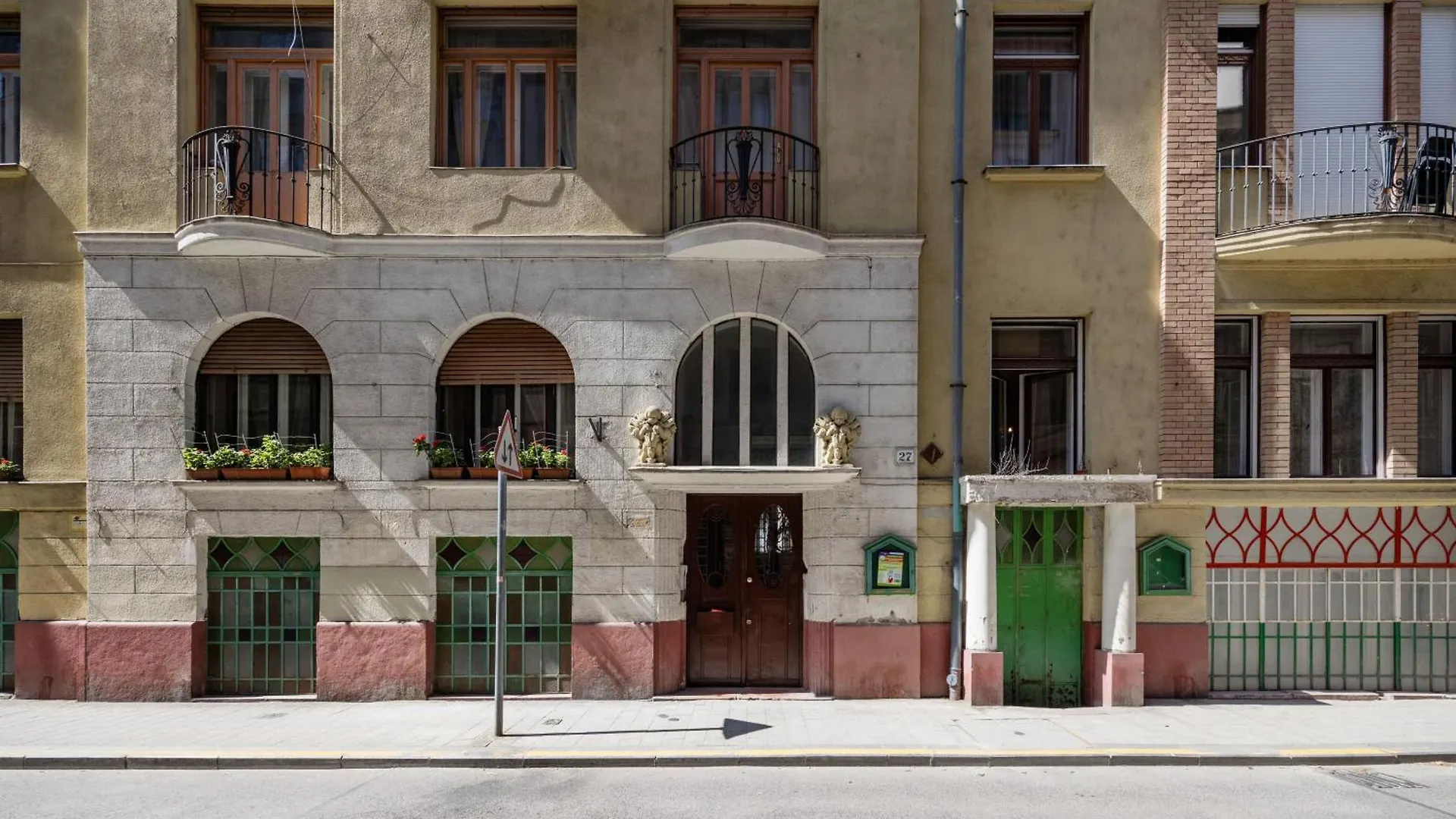 Magnificent Elegance By Magyar Street & Central Market Будапешт Апартаменты